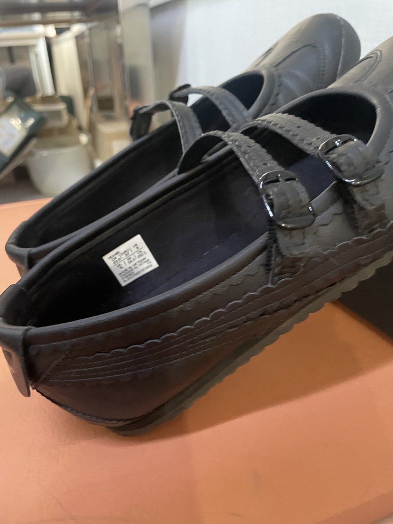 Onitsuka Tiger Mexico 66 TGRS (Kategori: Sepatu Wanita) berada di Jakarta Pusat. Dikirim oleh rrgoods13 (ID iklan 1449429804, Gambar 2). Deskripsi: Onitsuka Tiger Size 37 23 cm Warna Black.