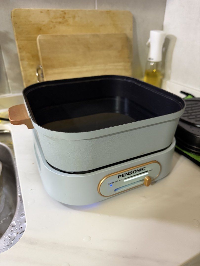 Pensonic Multi Cooker 3L (Category: Cookers) located in Kuala Lumpur. Submitted by _weiiquann_ (Listing ID 1449489673, Image 2). Description: Pensonic Multicooker 3L Power: 1000w Voltage: 220 - 240V Capacity: 3L ❎Original price: RM201 ✅Now selling at: RM80 Condition: ✅Well used, can boil water within 8 mins ✅Got some stain below, can’t manage to remove it, but already clean the whole multicooker properly with 90% ethanol. 🥳Can slightly nego ✅Mee