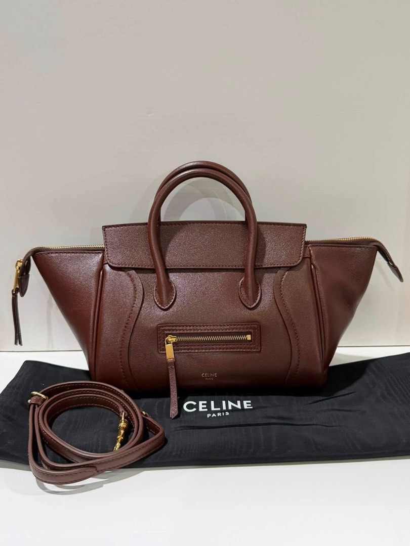 Preloved Celine Canvas Handbag (Category: Luxury Bags & Wallets) located in Manila. Submitted by bagsandshoesmanymore (Listing ID 1426391654, Image 1). Description: Celine Genuine Leather Actual picture posted Japan thrift source Size 38cm Rare to find Please read before you order 👉🏻❗️Payment first before shipping ❗️Cut off time of payment 11am sameday delivery ❗️NO MEET UP / NO PICK UP ❗️ORDER CANNOT BE CANCELLED ❗️PLEASE DON’T BUY IF YOU ARE 