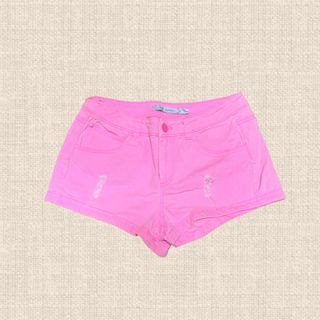 (Category: ) located in . Submitted by cheskaaa__ (Listing ID 1449368394, Image 1). Description: .