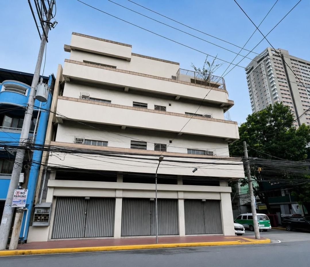 Prime Corner Commercial Building near UST (Category: Commercial) located in Silang. Submitted by mustseeproperties (Listing ID 1449373771, Image 2). Description: Prime Corner Commercial Building near UST 📐 Lot area: 187.5 🏢 Floor Area: 657.5 🏗️ 3 floors + Mezzanine + Roofdeck 🛍️ 3 Commercial Spaces Along P. Florentino St. 🚗 Parking Area 🌇 Balcony on both sides ✨ Property Highlights: 📍 Prime corner property with excellent visibility 🏠 Mixe