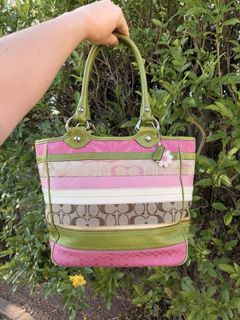 (Category: ) located in . Submitted by vuelovintagecoachs (Listing ID 1449428994, Image 1). Description: .