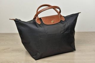 (Kategori: ) berada di . Dikirim oleh brandedboutiquez (ID iklan 1449358854, Gambar 1). Deskripsi: .