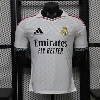 (Category: ) located in . Submitted by calcio_sport_jersey (Listing ID 1449512382, Image 1). Description: .