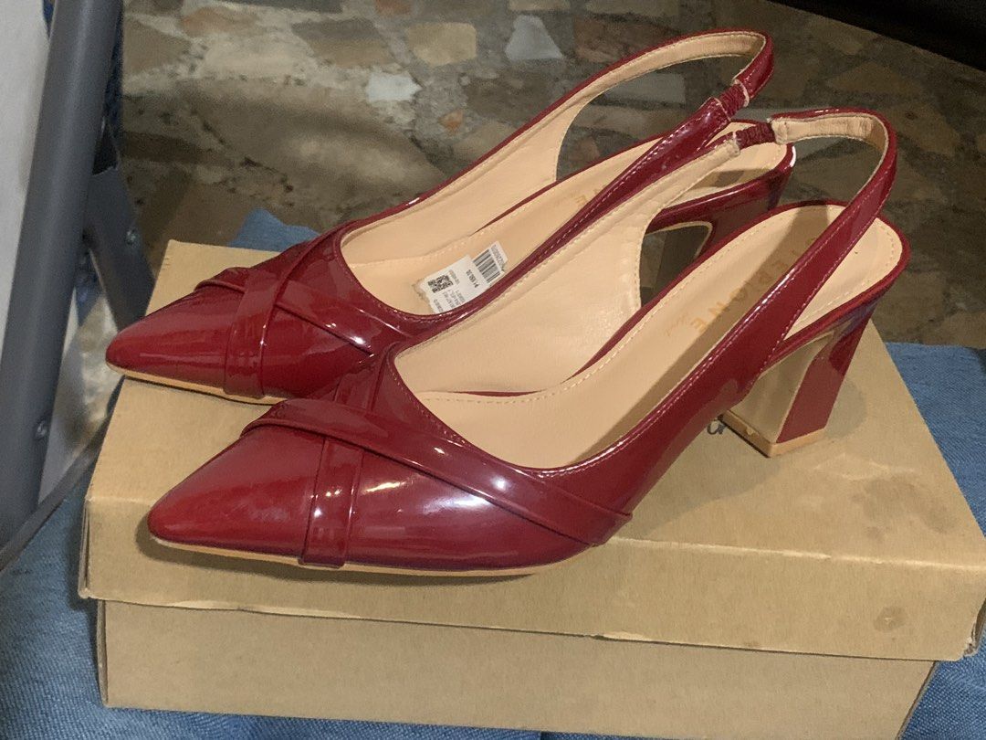 Red Heels/ Sandals (Category: Heels) located in Manila. Submitted by bravecrystal_574710 (Listing ID 1449506339, Image 2). Description: .