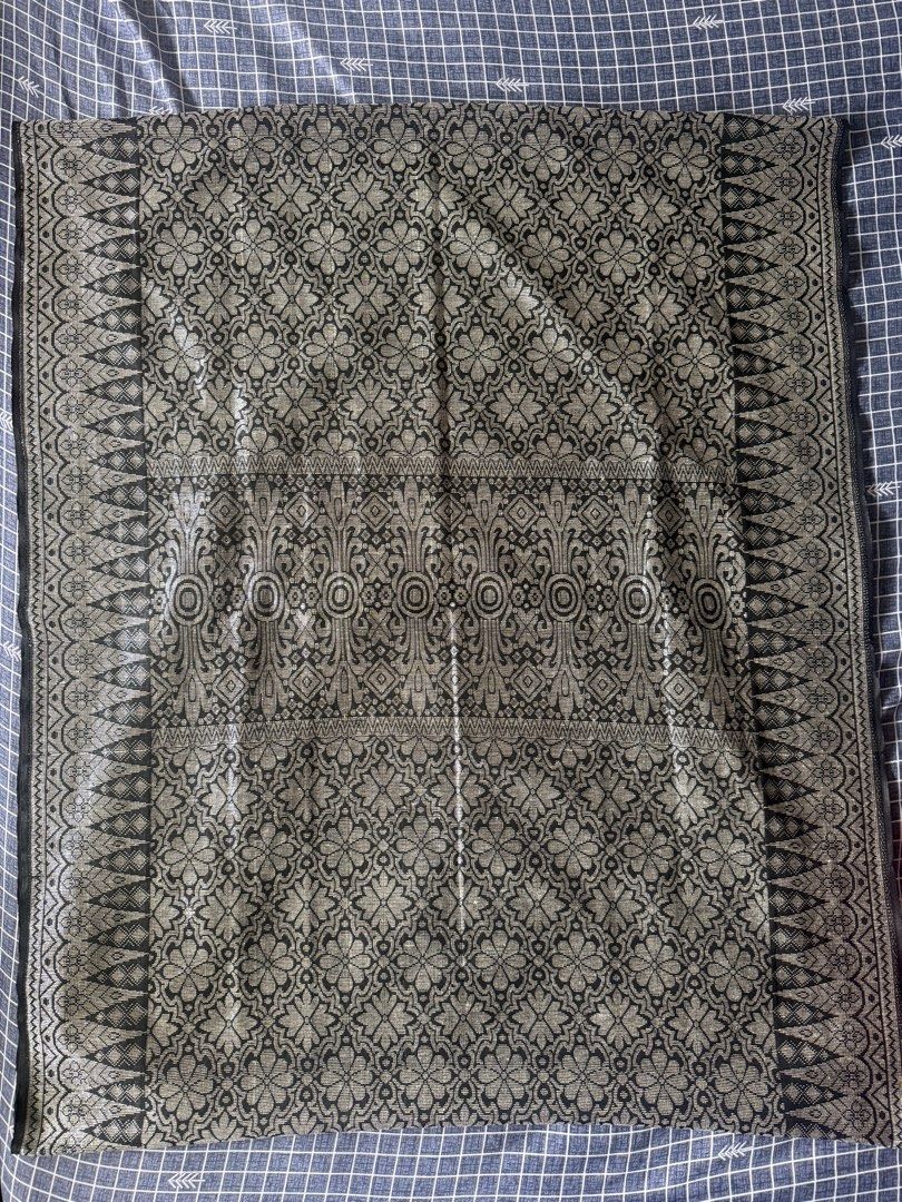 Sampin Hitam Silver Dewasa Baju Melayu (Category: Baju Melayu) located in Kuala Lumpur. Submitted by prelovedbyeyz (Listing ID 1449412971, Image 1). Description: - Beautiful fabric with detailed floral and geometric pattern. - Sophisticated grey and black color mix. - Substantial, quality material feel. - Ideal for various crafting projects. - Can be used as a decorative piece. - Postage: +RM10.