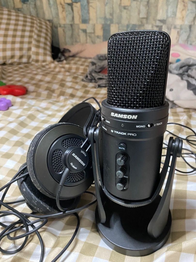 Samson C01U Pro USB Condenser Microphone & Headphones (Category: Microphones) located in Legazpi City. Submitted by gerliemej34718 (Listing ID 1449329975, Image 2). Description: - Samson C01U Pro USB condenser microphone - Samson SR850 headphones - Ideal for home studio recording, podcasting, and more - Both items in good working condition - Sold as a complete set - Feel free to ask questions!.