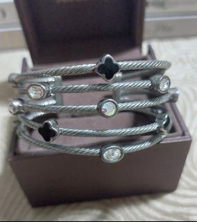 (Category: ) located in . Submitted by timeless-trinkets (Listing ID 1449496826, Image 1). Description: .