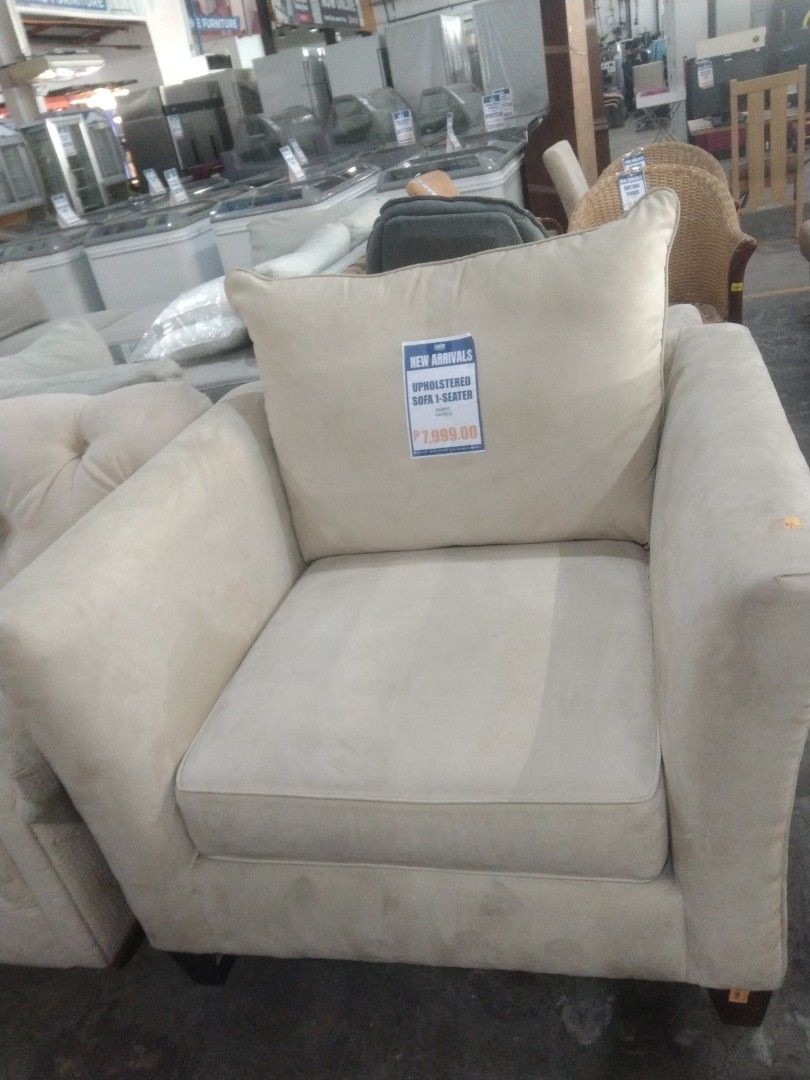 Single sofa (Category: Sofas) located in Manila. Submitted by maria123_a (Listing ID 1449363868, Image 3). Description: single sofa.