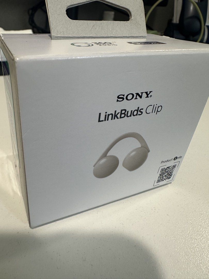 Sony LinkBuds Clip Wireless Earbuds (Category: Earphones) located in Makati City. Submitted by mrpieces26 (Listing ID 1449443052, Image 2). Description: - Sony LinkBuds Clip - Wireless earbuds - Perfect for music and calls - Compact design - Easy to use - still in zealed - i won in a raffle prize still not using because i still had 2 earbuds and clip. 10,000 negotiable .