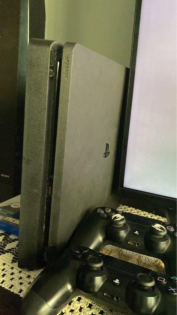 Sony PlayStation 4 Slim Console with Controller (Category: PlayStation) located in Kuala Lumpur. Submitted by adamsyhidd (Listing ID 1449421088, Image 1). Description: WTS PS4 SLIM [FULLSET + BOX] + 2 GAME Harga: RM700nego nipis Spec: PS4 Slim 500GB + Box Condition: 9.5/10, tiada masalah, lengkap semua Include: 1. PS4 Slim + Box 2. 1 Dualshock 4 Ori 3. Cable HDMI + Power + USB Ori 4. Game Disc: FC 25 + GTA 5 area jb pickup taman daya.