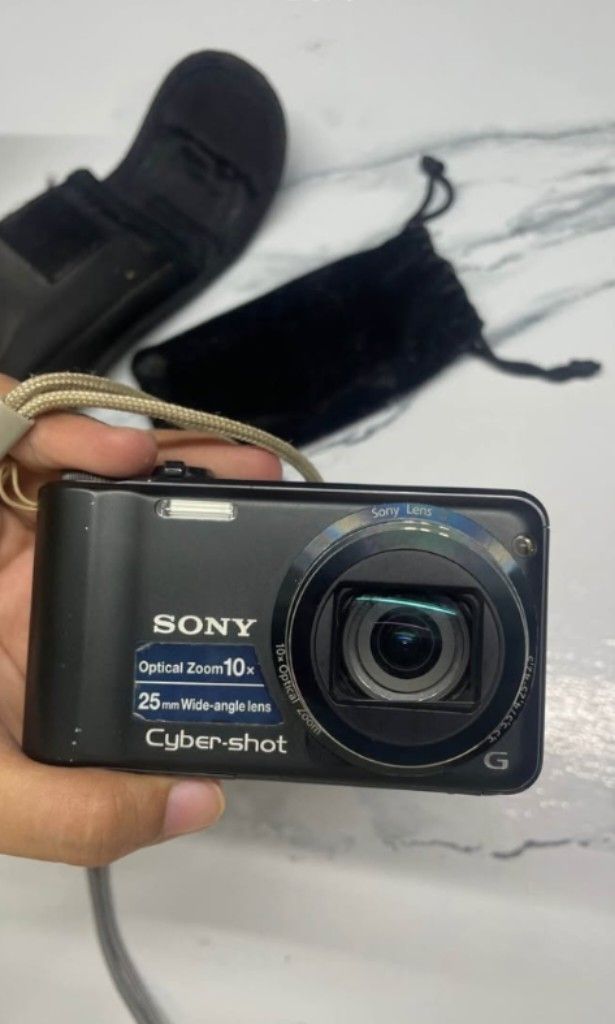 SonyCybershot DSC H55 (Category: Cameras) located in Bulacan. Submitted by aryx.moonn (Listing ID 1449401569, Image 1). Description: OPEN FOR SWAP! Honest issue: Flash defect.