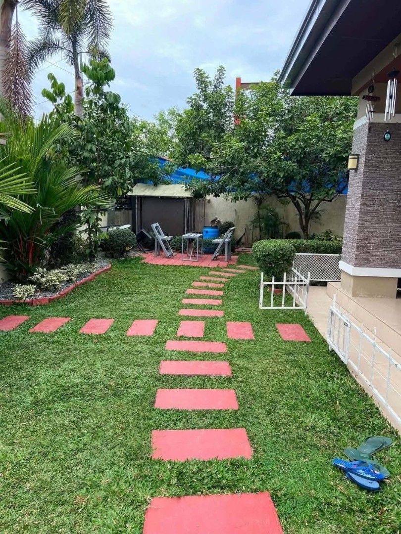 Southpoint House for Sale (Category: House & Lot) located in Carmona. Submitted by jylistings (Listing ID 1449349194, Image 3). Description: 🏡HOUSE AND LOT FOR SALE (CORNER LOT) 🛑Southpoint Subdivision 🛑Sta Rosa, Laguna 🛑Inside Exclusive Subdivision 🛑Near Cabuyao Exit (SLEX) 🛑Beside Mapua/Malayan College ➡️Open for Bank Financing ➡️Built in year 2020 ➡️Clean title and ready for transfer 🔰392 sqms lot area 🔰339 sqms floor area 🔰3 Bedrooms