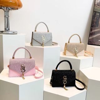 (Category: ) located in . Submitted by dyra_99 (Listing ID 1449409756, Image 1). Description: .