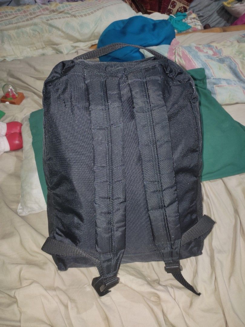Sports or school bag (Category: Backpacks) located in Cainta. Submitted by allauthenticbymj (Listing ID 1449364598, Image 3). Description: Sports backpack Water proof Sturdy Brand: big spirit Yung price po is according to its quality not the size L12.5"/H 14"/W7" Inner material is made of water proof material 3 zippered outer pockets 1 pocket with magnetic button closure 2 net side pockets Price:500 buyer shoulders sf Location: Cainta Courier cho