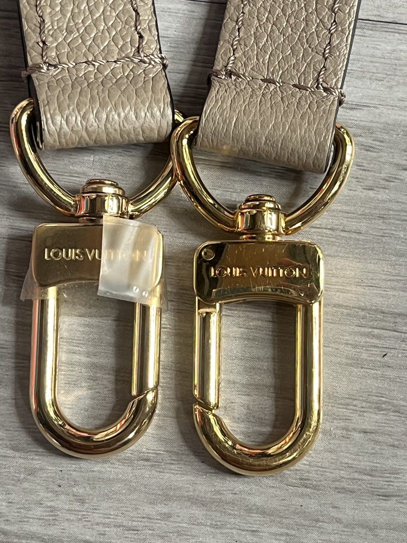 strap (Category: Luxury Bags & Wallets) located in Carmen. Submitted by by_your_stuff (Listing ID 1448729830, Image 3). Description: all auth 2pcs lv strap 1 lv tag fendi chain strap 6999 each pm for more info.