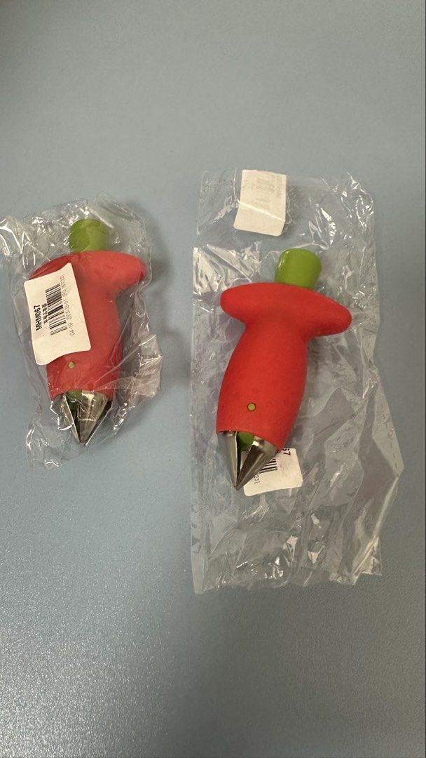 Strawberry Corer Tool Kitchen Gadget - Red Green508730416269905921