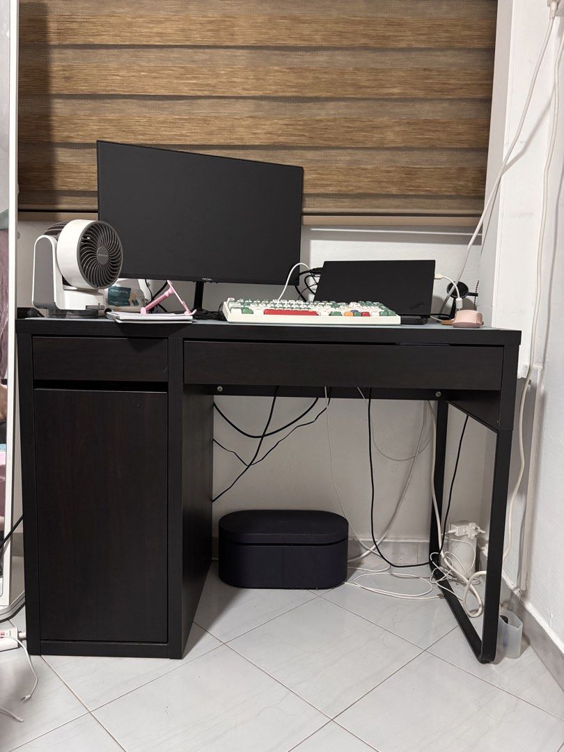 IKEA Study table / computer table (Category: Tables & Sets) located in Singapore. Submitted by silentdolphin_8b8cbe (Listing ID 1449475999, Image 1). Description: .