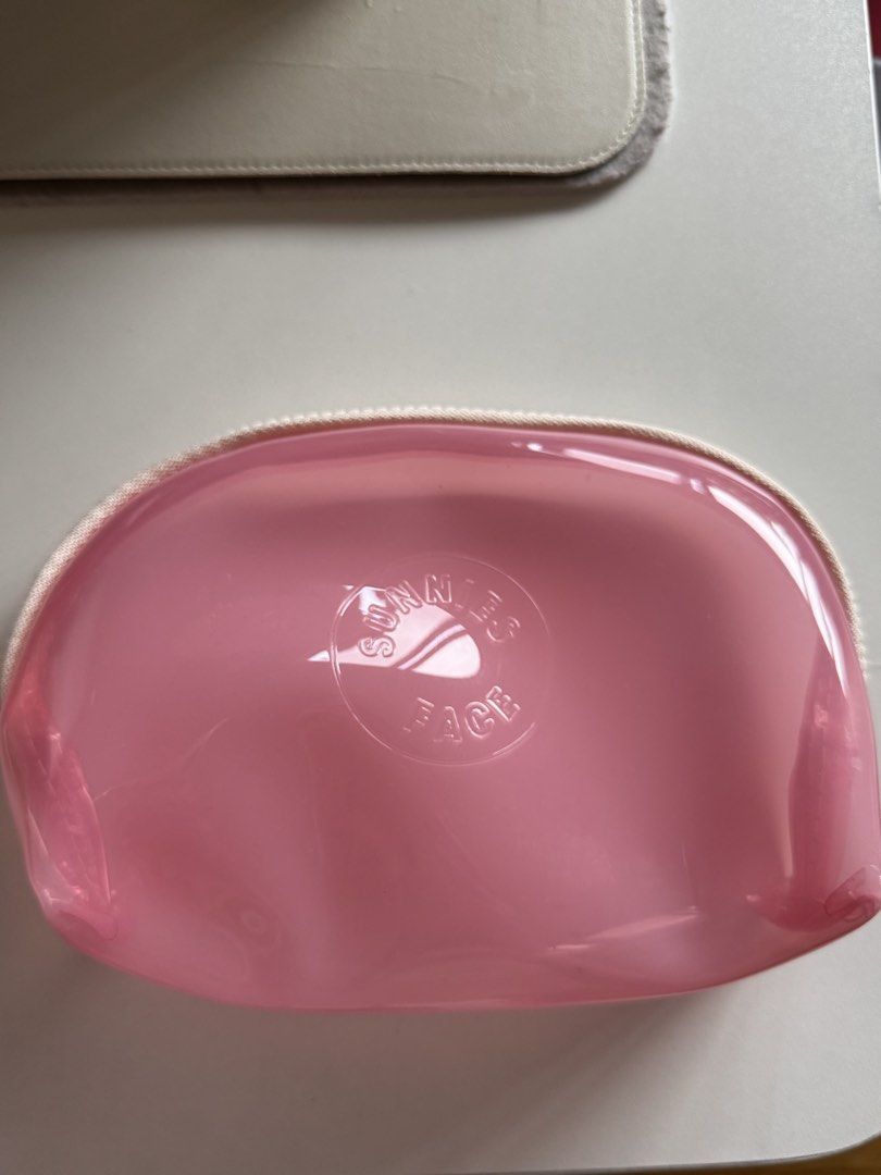 Sunnies Face Makeup Bag (Category: Makeup) located in Quezon City. Submitted by thrift.manila (Listing ID 1449392415, Image 1). Description: .