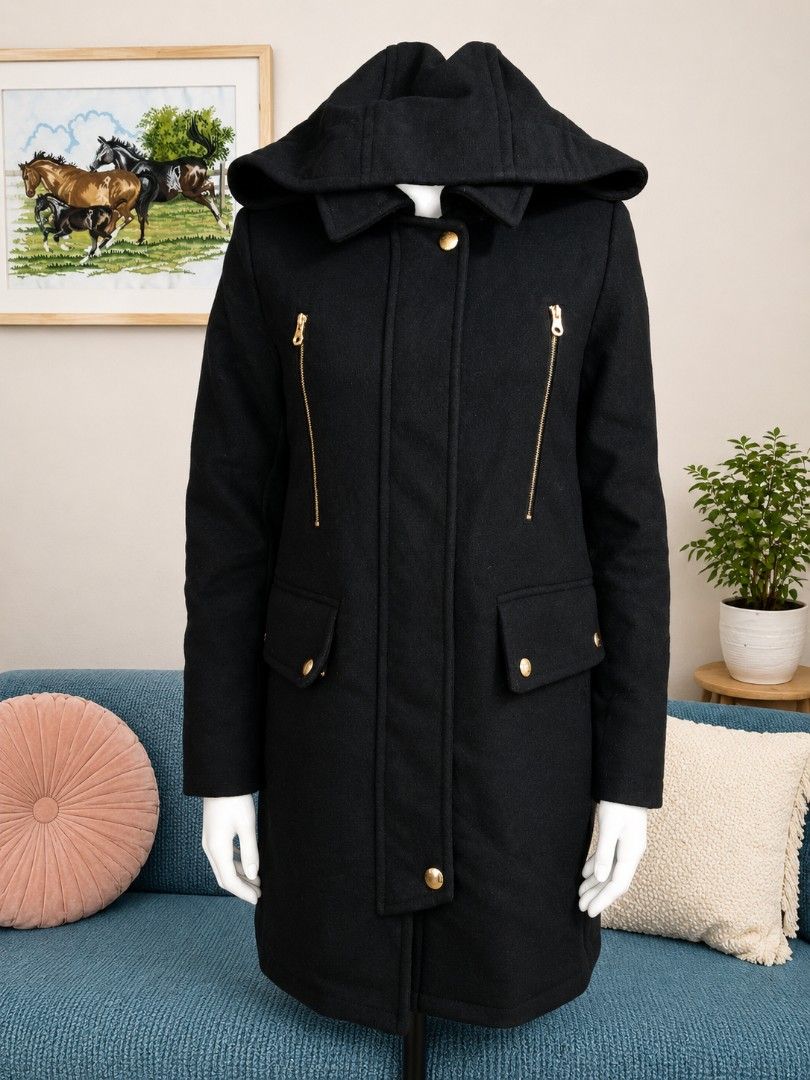 Teenie Weenie Coat (Category: Coats, Jackets and Outerwear) located in Baguio. Submitted by arcee_kits (Listing ID 1449398826, Image 3). Description: makapal wool coat smooth zipper length:30.5' width: 19.5' sleeves; 22.5'.