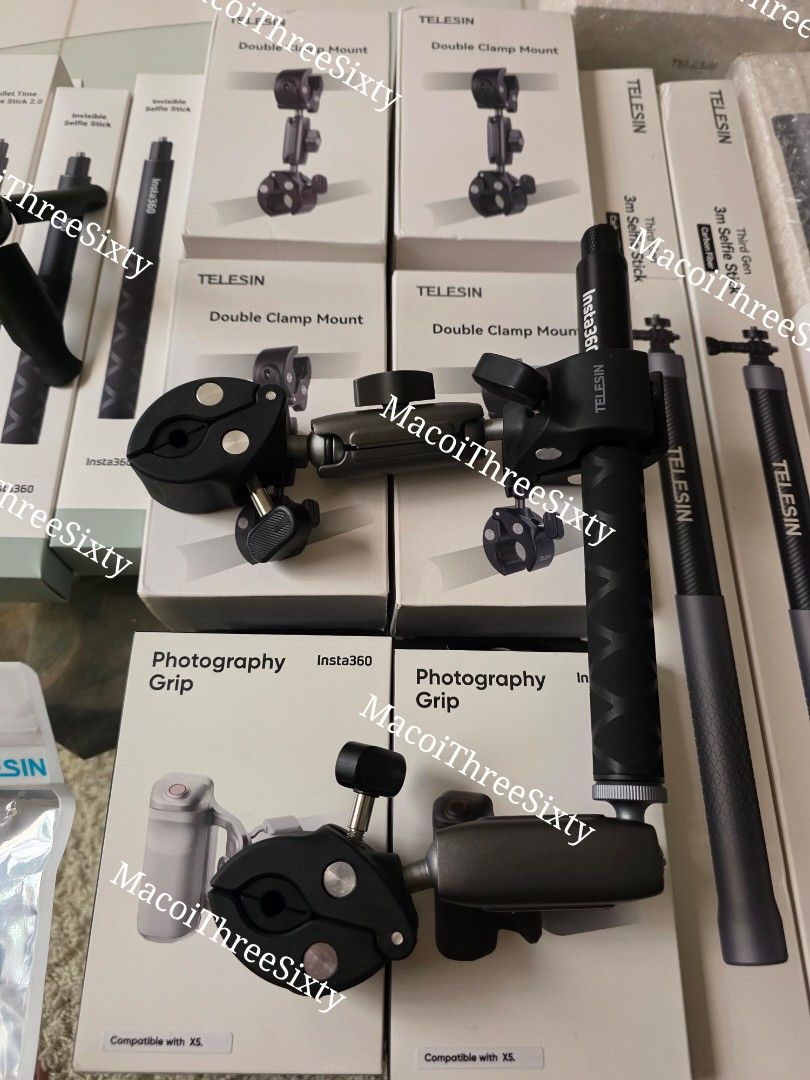 Telesin double clamp and telesin ball head mount (Category: Mounts & Holders) located in San Mateo. Submitted by macoi1988 (Listing ID 1449400039, Image 1). Description: Sale brandnew Telesin double clamp 600pesos each Telesin ball head 200 pesos each Double purpose magagawa mo kapag nakadouble clamp ka plus ball head pwede mo imount yung stick sa ilalim pwede mo imount yung camera mo pwede mo iclamp yung stick. Location: ampid 1 san mateo rizal.