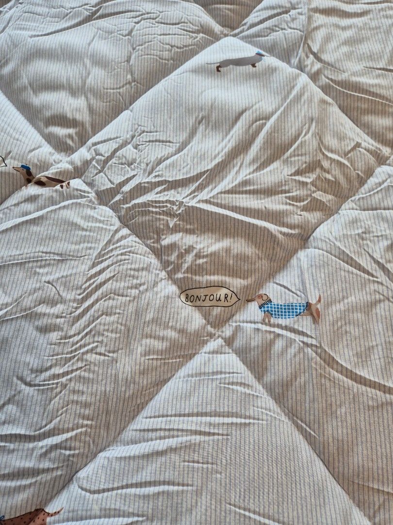 Tencel Comforter from Korea (Category: Bedding & Towels) located in Singapore. Submitted by odreamer (Listing ID 1432228847, Image 2). Description: Bought from Gwangjang Market in Seoul in Mar 2026. Bought 3 comforters. Letting go of one. Tencel. 155cm x 205cm. Light blue color. All seasons (3 levels of thickness - summer, all seasons, winter). Suitable for use in aircon room in Sg. Self collect from Blk 32 Marine Crescent s440032..