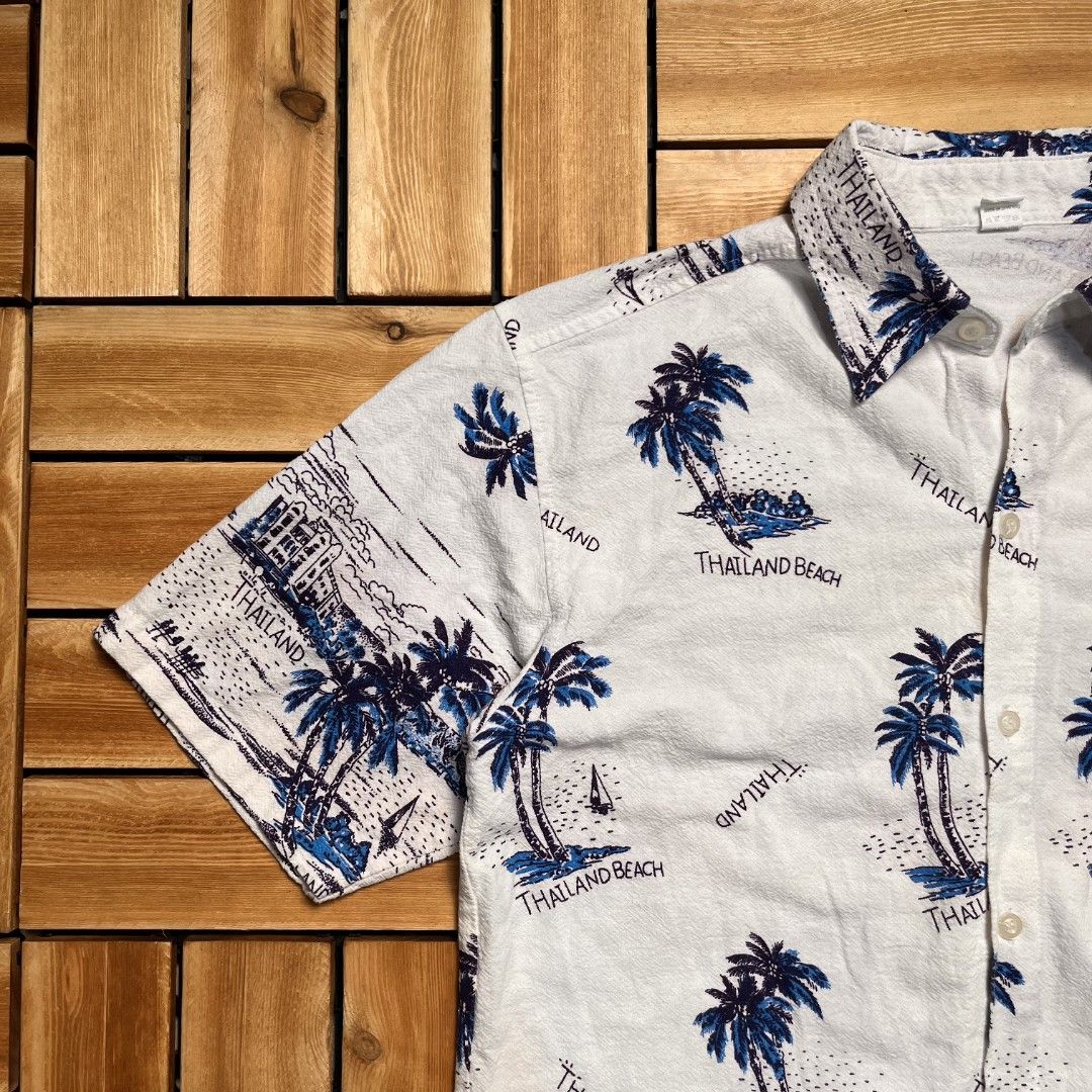 THAILAND BEACH POLO (Category: Tshirts & Polo Shirts ) located in Floridablanca. Submitted by d_elevated (Listing ID 1449427281, Image 3). Description: no issue as new condition.