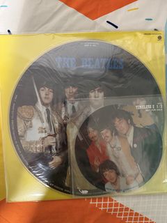 (Category: ) located in . Submitted by sellingmyvinylsss (Listing ID 1449473496, Image 1). Description: .