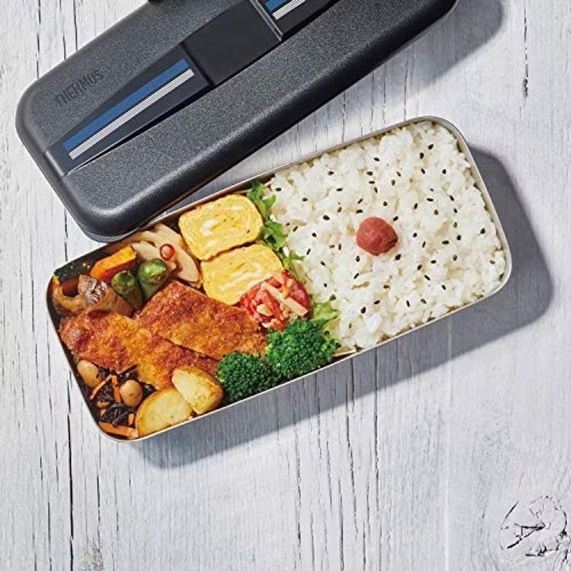 Thermos lunchbox with bag (Category: Food Organization & Storage) located in Taytay. Submitted by murahubblueapppage (Listing ID 1449533210, Image 2). Description: 999 each.