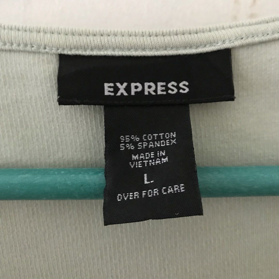 top light green long sleeve with v neckline (Category: Blouses) located in Caloocan City. Submitted by i3ari9star (Listing ID 1449393658, Image 2). Description: light green long sleeve v neckline note: all items are secondhand no meet up delivery delivery through j&t only additional fee for the delivery payment first and through gcash only chat anytime but the reply might be late.