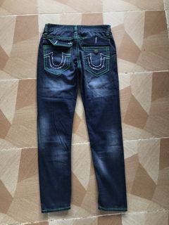 (Category: ) located in . Submitted by thriftwithass (Listing ID 1449334409, Image 1). Description: .