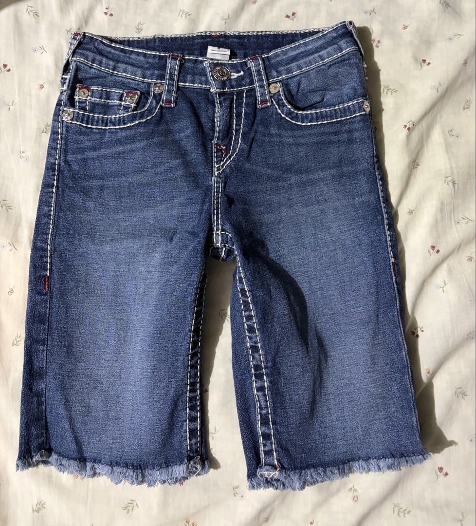 True Religion kids shorts (Category: Babies & Kids Fashion) located in Makati City. Submitted by cecebeh (Listing ID 1449337272, Image 1). Description: Kids shorts Authentic True Religion Size 8 on tag.