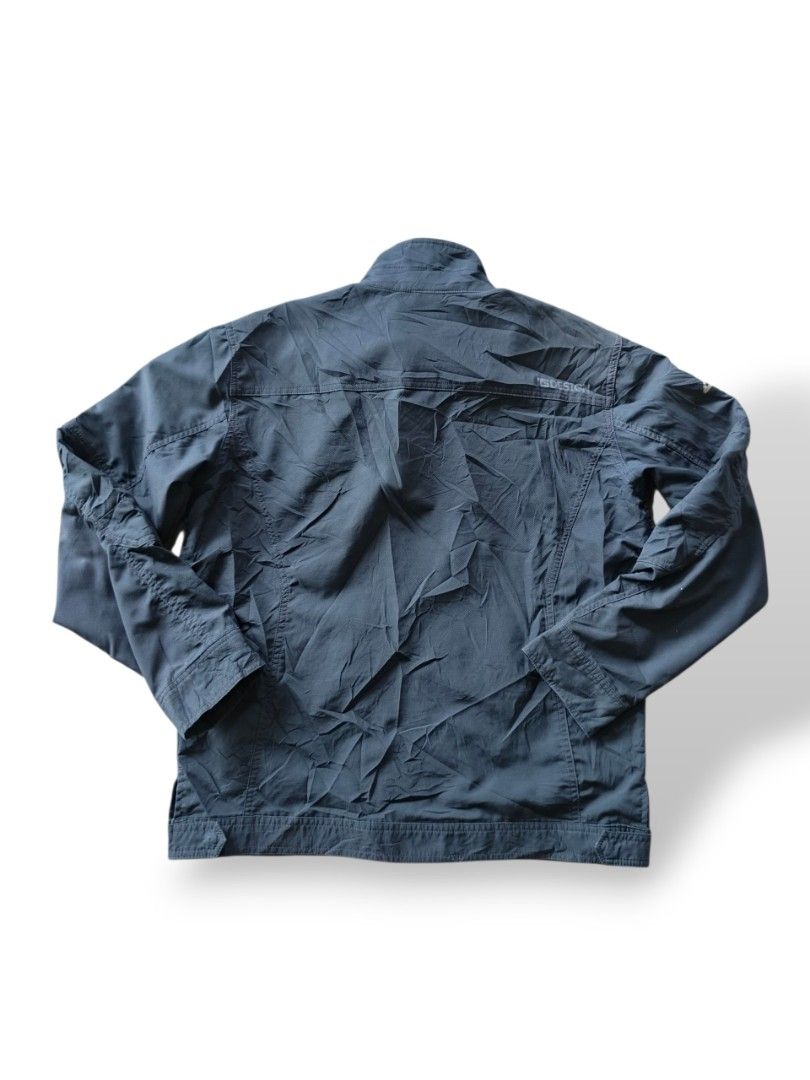 TS Design Work Jacket (Category: Coats, Jackets and Outerwear) located in Bedong. Submitted by kedai_rm15 (Listing ID 1449385184, Image 3). Description: Workwear Boxy Jacket TS Design Size : M Pit : 22.5 Length : 25 Condition : 8/10 Code A003 All Measurement are in INCH carefully read the details as good sold are NOT RETURNABLE. shipping via JNT DFOD any purchase with shipping required additional RM8 for semenanjung and RM15 to sabah sarawak labu