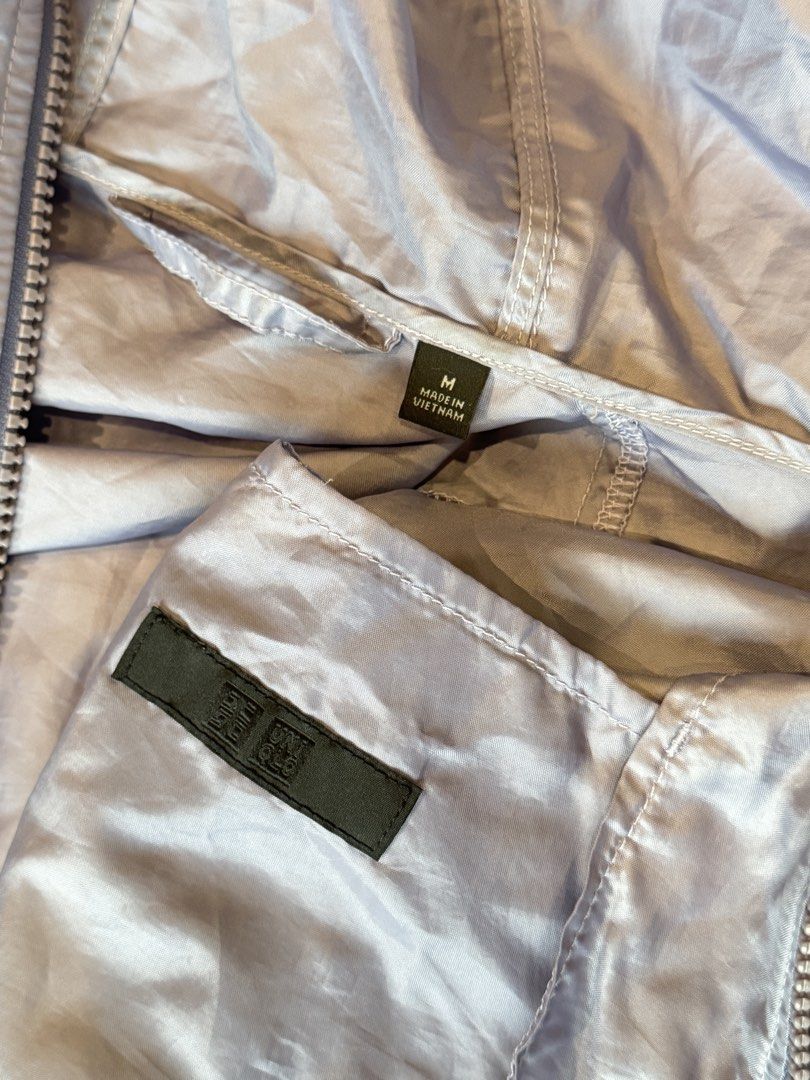 Uniqlo Pocketable Windbreaker Jacket (Category: Coats, Jackets and Outerwear) located in Quezon City. Submitted by Tofulog (Listing ID 1449404918, Image 2). Description: rfs: decluttering size:M on tag issue: none loc: Pasong Putik, QC/ Makati (by sched) .