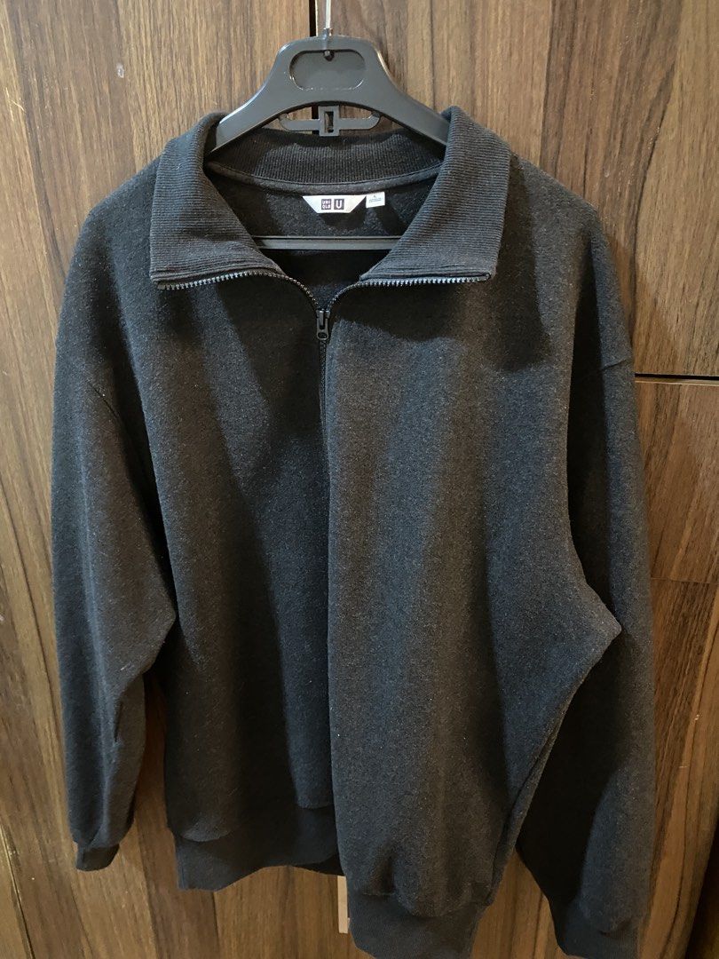 Uniqlo Quarter Zip (Charcoal Gray) (Category: Coats, Jackets and Outerwear) located in Antipolo. Submitted by drearchives (Listing ID 1449524375, Image 1). Description: FS FS FS!! Uniqlo Quarter Zip (Charcoal Gray) 🧥 - Size Large, fits XL aswell. - No issues, no damages. only for ₱499.