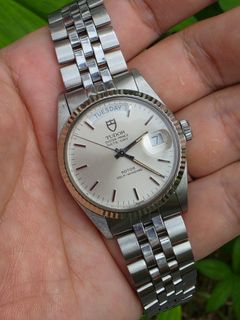 (Category: ) located in . Submitted by kevin.watches (Listing ID 1445109704, Image 1). Description: .