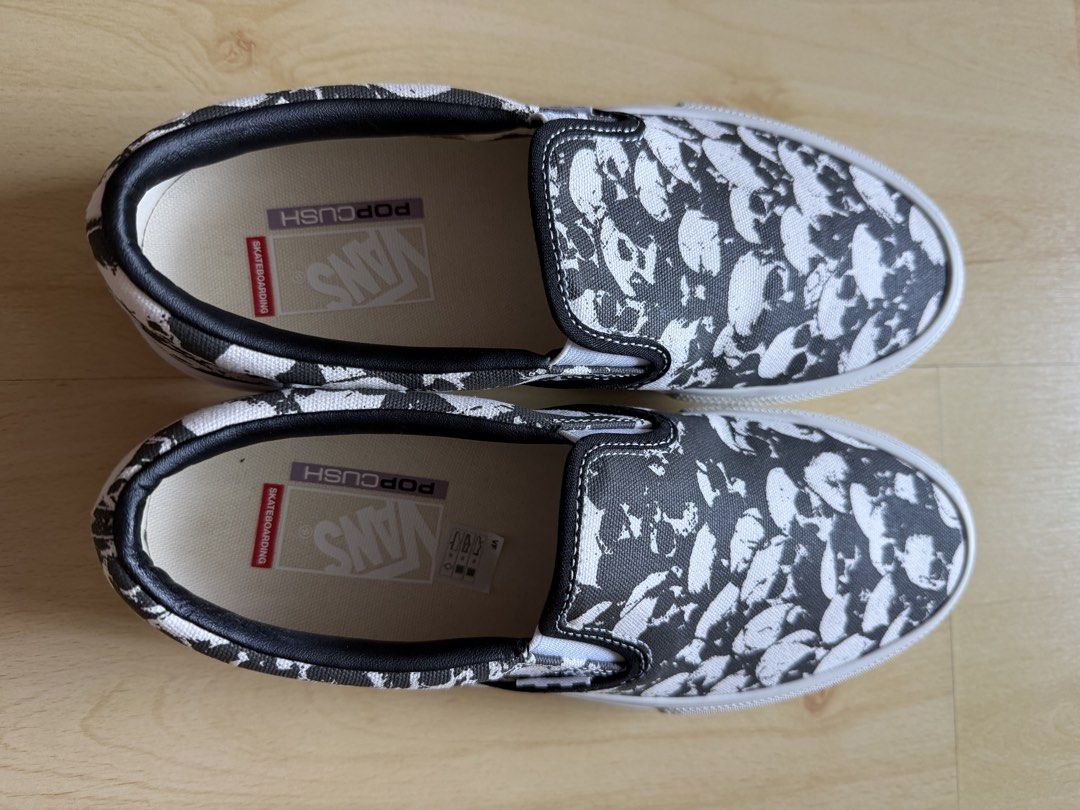 Vans （分類：便服鞋）位於 Hong Kong。 由 keblechik51958 提交（商品編號 1449341073，圖片 3）。簡介： Vans slip on Size US 8.5 , 全新，without box 。