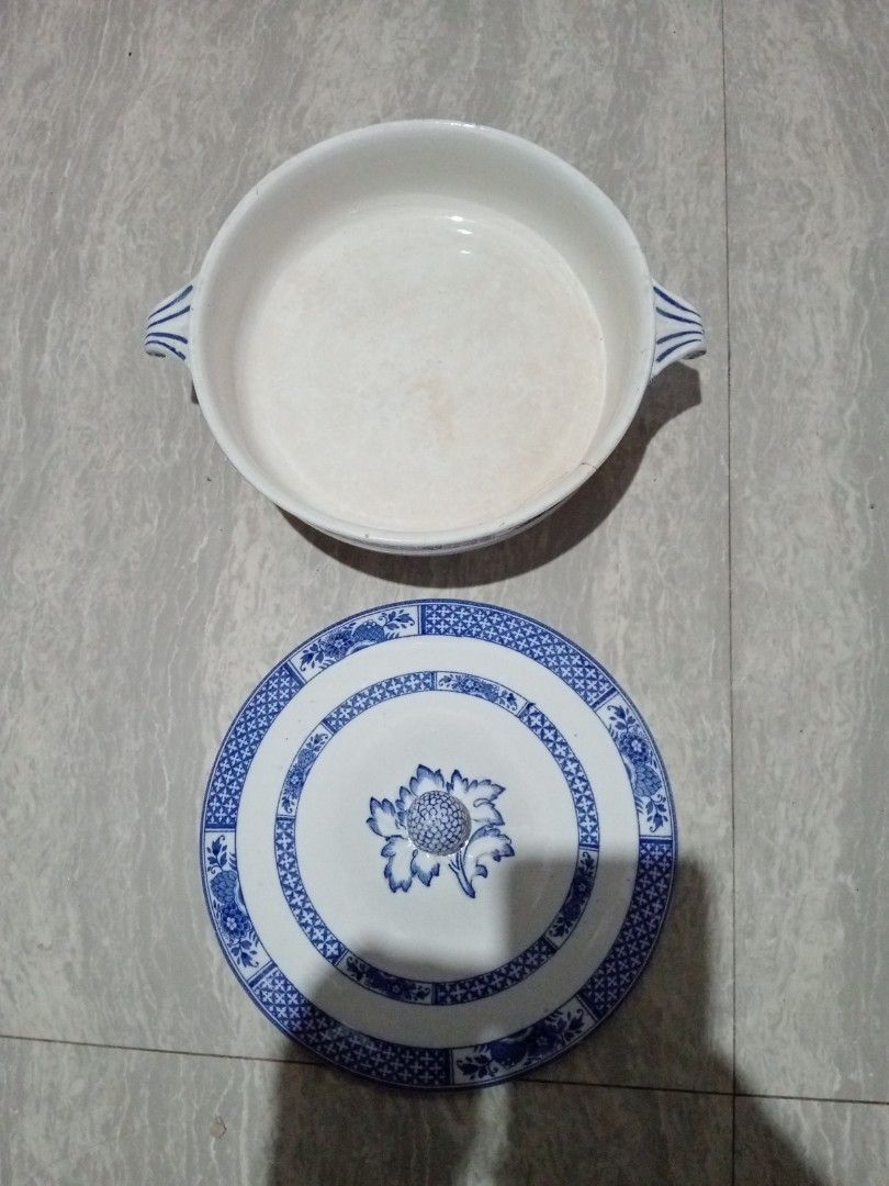 Vintage Booths Nankin Tureen (Category: Dinnerware & Cutlery) located in Batangas. Submitted by girlmeetspurple (Listing ID 1449457094, Image 3). Description: This is a vintage piece of Booths Silicon China from England, identified by the blue transfer stamp. The mark indicates it features the "NANKIN" pattern and bears the registration number 659846. The material is a type of fine English semi-porcelain, often accompanied by gold trim in collect