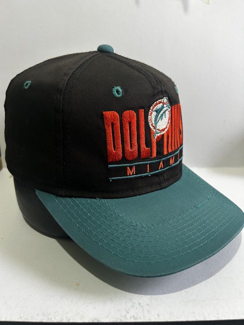 Vintage Dolphins miami (Category: Caps & Hats) located in Manila. Submitted by fierce_capgame (Listing ID 1449433397, Image 2). Description: .