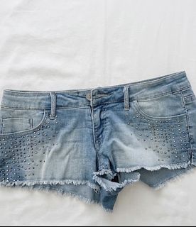 (Category: ) located in . Submitted by elplath (Listing ID 1448928065, Image 1). Description: .