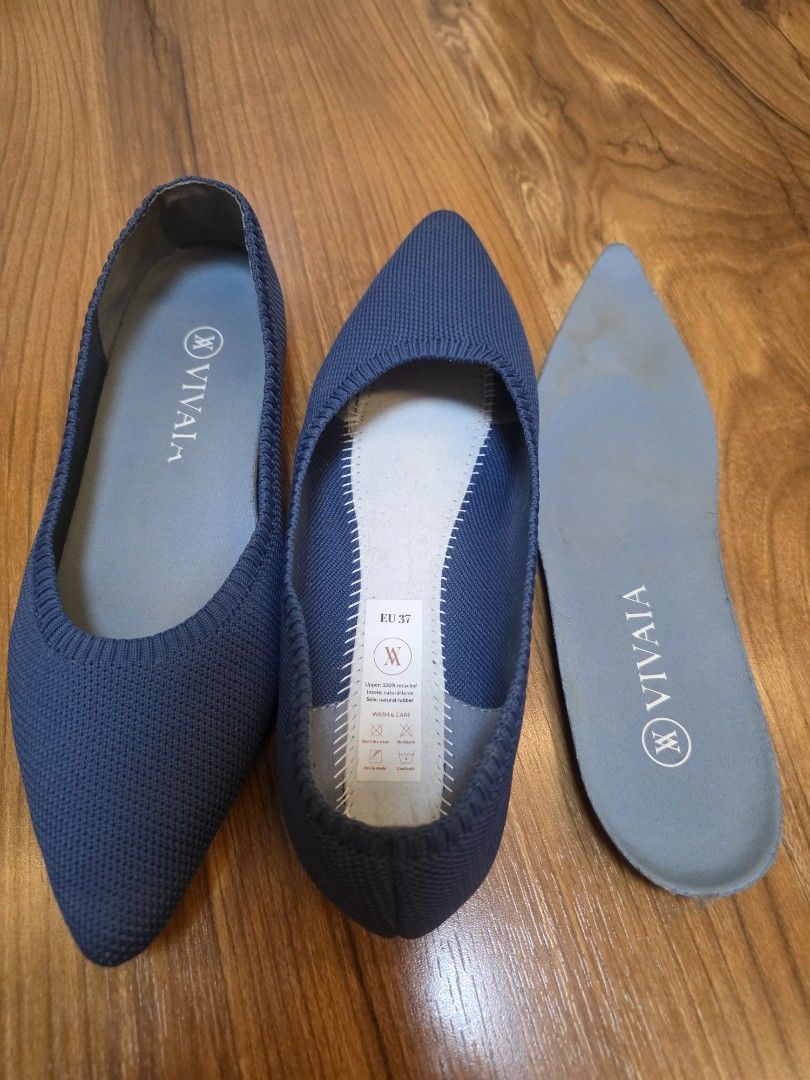 VIVAIA Denim Blue Pointed Toe Knit Flats (Category: Flats & Sandals) located in Iligan City. Submitted by ilovechocolatecakes (Listing ID 1449461577, Image 2). Description: - Denim blue VIVAIA flats - Chic pointed toe knit design - Features removable insoles for added comfort - Effortless slip-on style - Ideal for everyday wear.