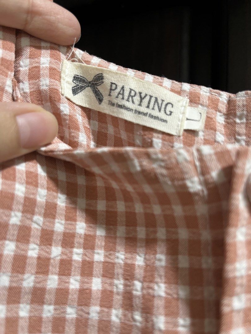 White and Coral Gingham Dress (Category: Dresses) located in Quezon City. Submitted by notabbie (Listing ID 1449502153, Image 2). Description: 🌸 bought in Bangkok 🌸 rfs: was given as a gift but it’s not flattering to my body type.