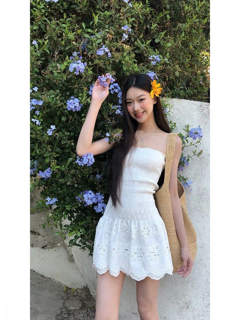 White dress (Category: Dresses) located in Klang. Submitted by j_wennn (Listing ID 1449394202, Image 2). Description: .