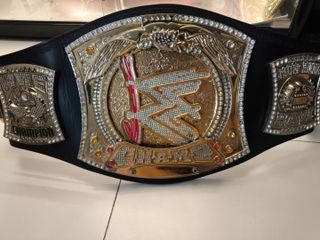 (Category: ) located in . Submitted by ringsidemerch (Listing ID 1449380785, Image 1). Description: .