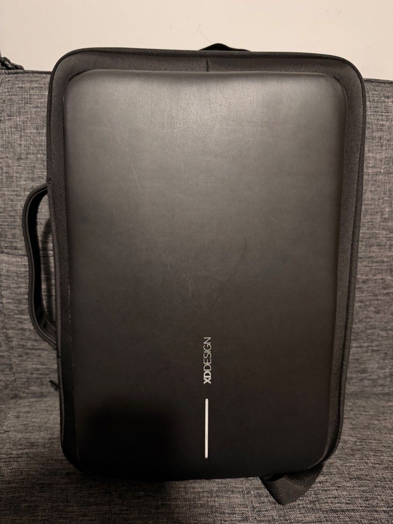 XD Design Black Laptop Bag with Handle and Straps