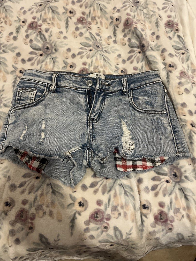 Y2K Distressed Denim Shorts with Plaid Lining (Category: Shorts) located in Manila. Submitted by rx.queen (Listing ID 1449386159, Image 1). Description: .