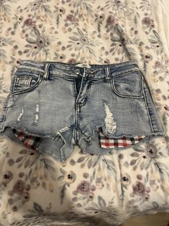 (Category: ) located in . Submitted by rx.queen (Listing ID 1449386159, Image 1). Description: .