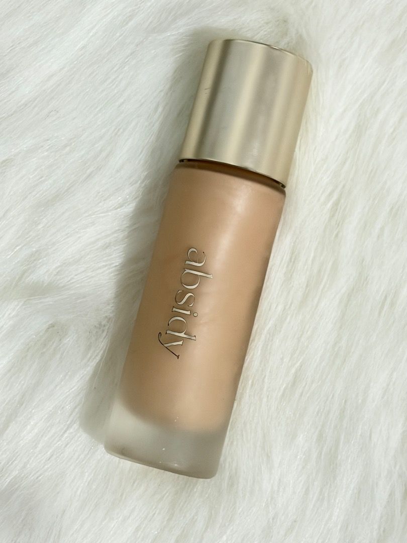 Y.O.U Cloud Touch skin tint (almost full) (Category: Makeup) located in Las Pinas. Submitted by Jenevieve_closet (Listing ID 1449501584, Image 3). Description: * 100% original * suitable for fair skin * RFS: using another skin tint.