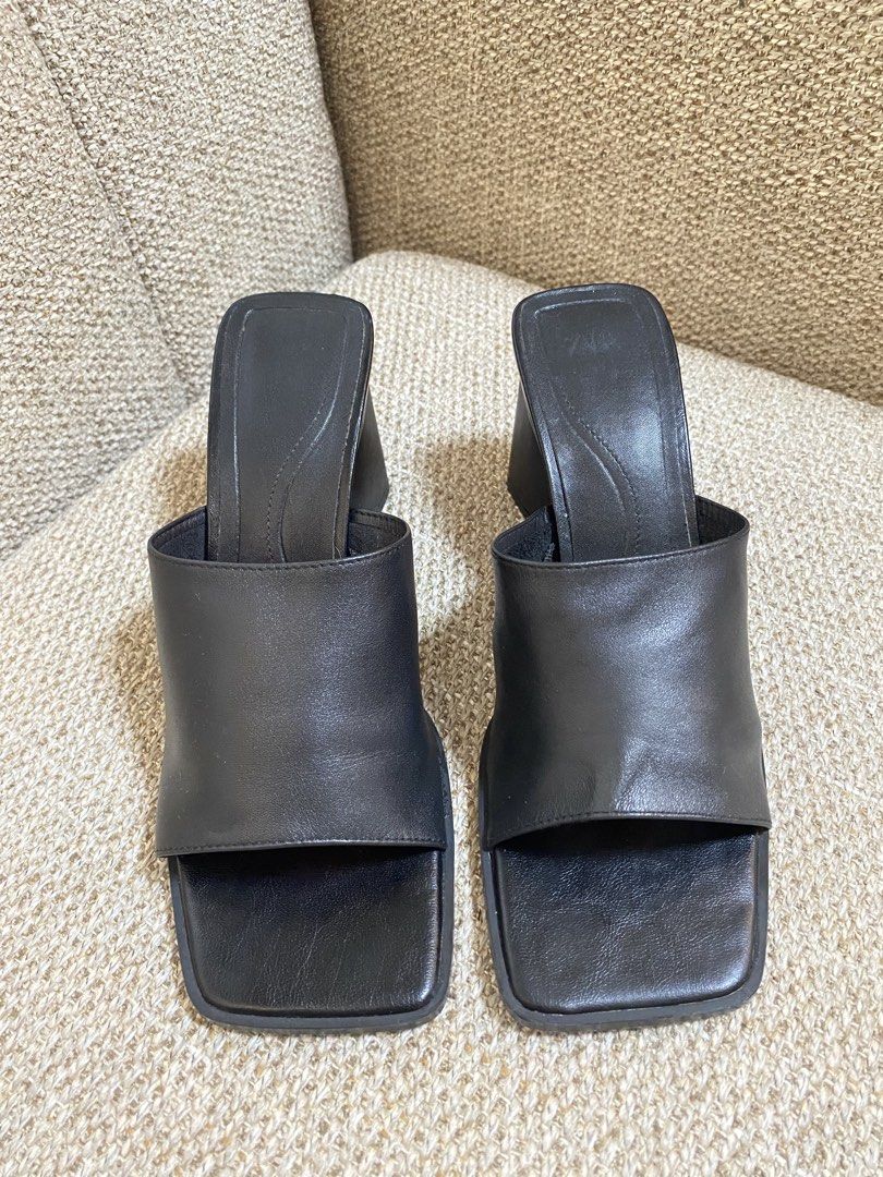 ZARA Black Square Toe Block Heel Mules Sandals (Category: Heels) located in Pagadian. Submitted by everbeauxsacs (Listing ID 1449358768, Image 2). Description: - Brand: ZARA - Style: Black Mules -Size: 6/23cm can fit 7/24cm slim feet - Design: Square toe, block heel - Closure: Easy slip-on -Minimal issue shown on the last pic!.