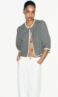 (Category: ) located in . Submitted by shopmycloset_33 (Listing ID 1449416826, Image 1). Description: .